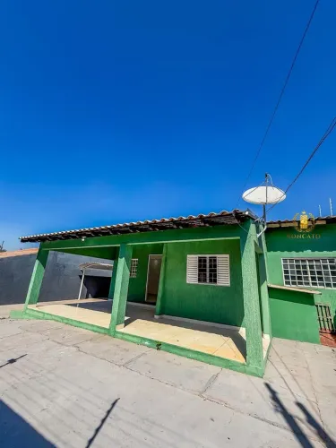 Casa à Venda - Jardim Universitário, Cuiabá