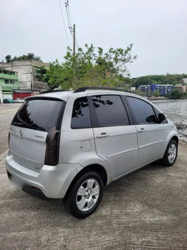 Fiat Idea Attractive 1.4 Fire Flex 8V 5P 2011