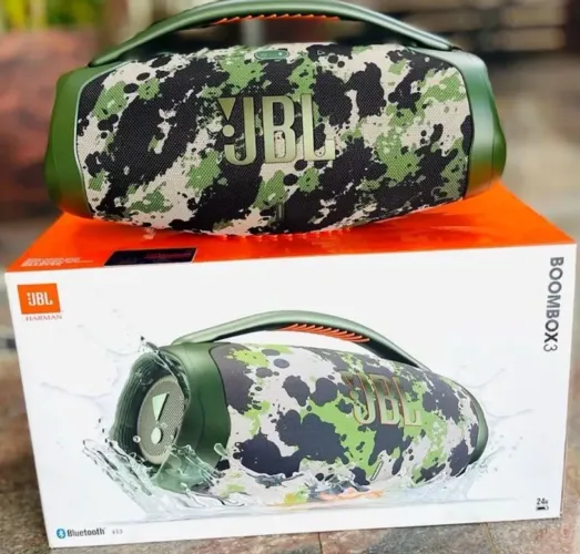Bombox3 muito nova aberta só pra testar,aceito cartão
