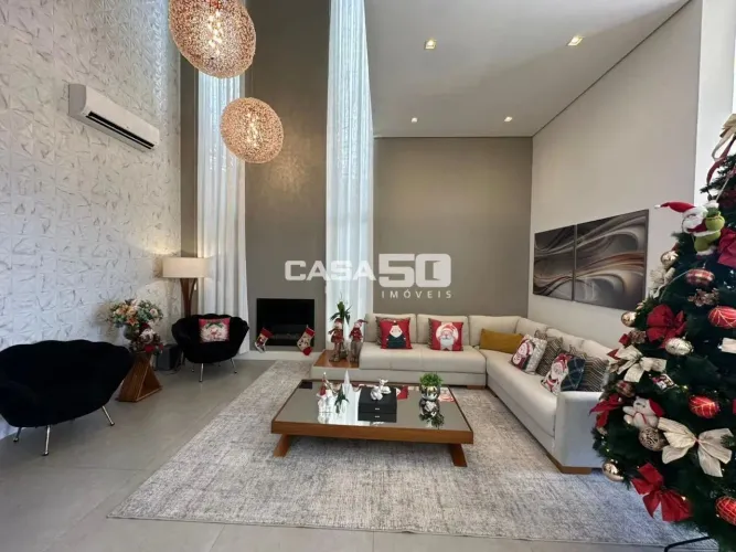 Casa sobrado à venda em no Swiss Park!