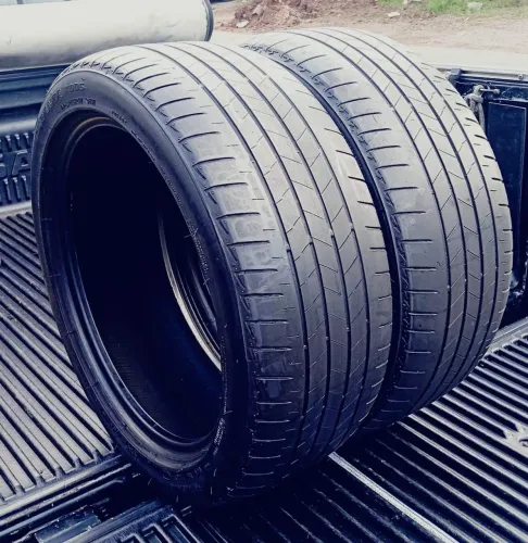 Pneu 225/45 aro 17 Bridgestone Turanza T005