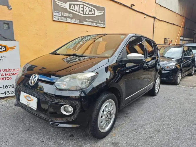 Volkswagen Up! Black/white/red 1.0 T. Flex 12V 5P 2015