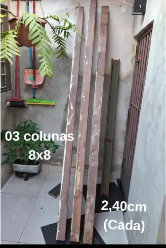 Colunas de ferro, bem conservada. 