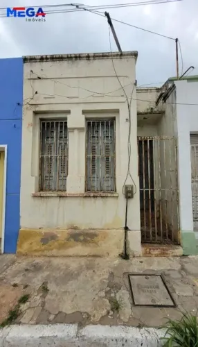 Casa com 2 dormitórios à venda por R$ 145.000,00 - Centro - Juazeiro do Norte/CE
