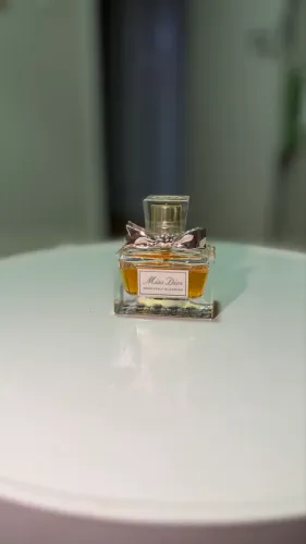 Perfume feminino Miss Dior Absolutely Blooming 30ml