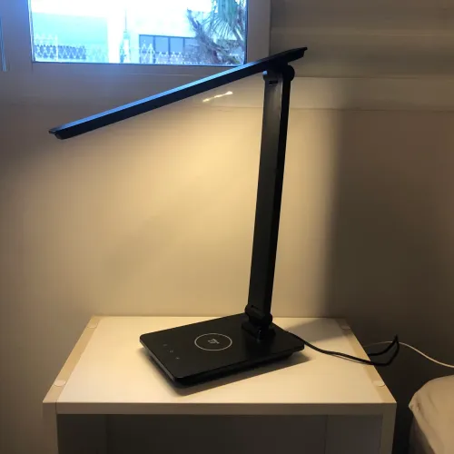 Luminária de Mesa LED + Carregador Sem Fio (Indução)