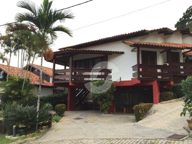 Casa com 3 dormitórios à venda em condominio de Piratininga