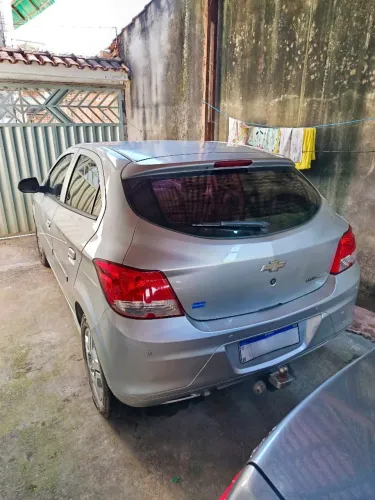 Chevrolet Onix JOY Hatch 1.0 8V Flex Mec. 4P 2017