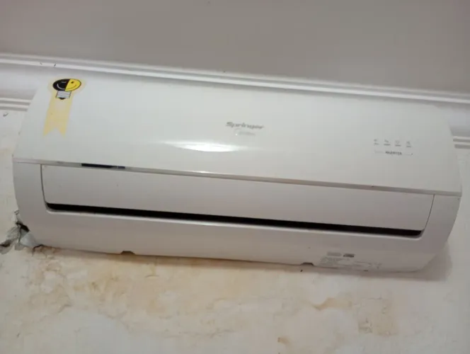 Ar condicionado inverter novo 1 ano de uso perfeito 