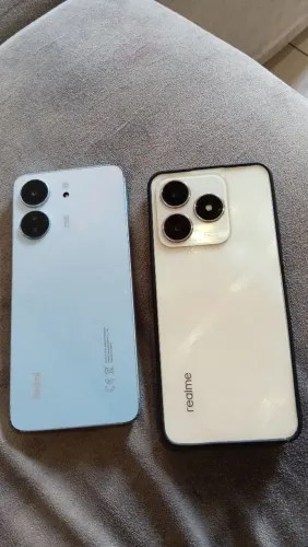 Vendo 13c e um redmi c61 pont9 de tela