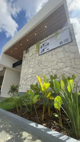 PORTO MARINA - Casa com 3 suítes, Área Gourmet com Churrasqueira.