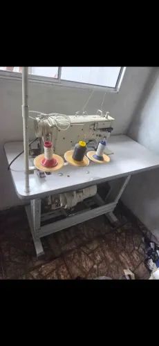 Máquina industrial pespontadeira