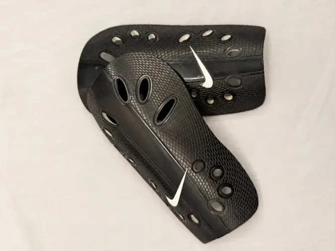 Caneleira Nike J Guard Original Preta Futebol
