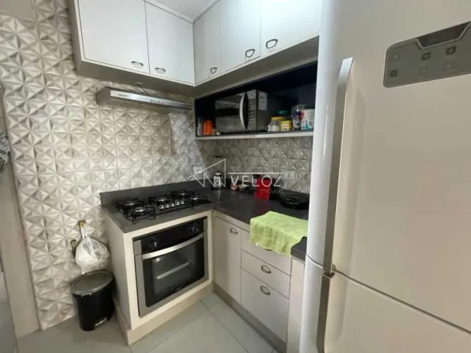 OPORTUNIDADE ÚNICA! APARTAMENTO ENCANTADOR NO CATETE - PRÓXIMO AO METRÔ
