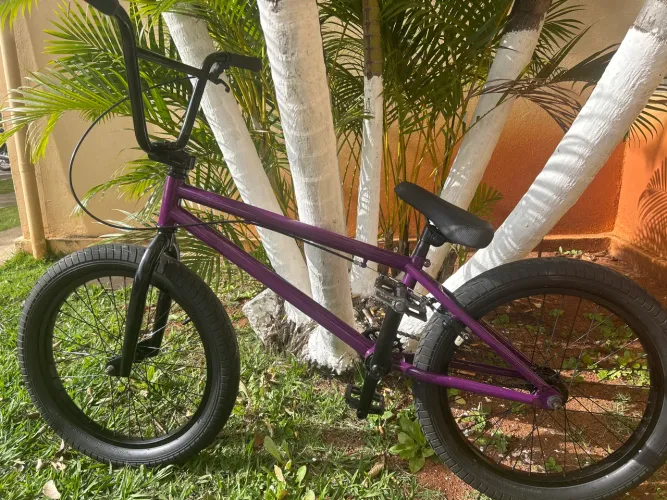 BMX Roxa toda original e revisada