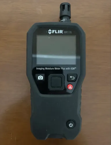 Caça vazamento - Flir 176 - Câmera termográfica e medidor de umidade
