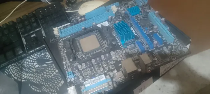 (Vendo) Processador AMD FX-6300 + Placa mãe ASUS M5A78L-M LX/BR (Detalhe Na Descrição)