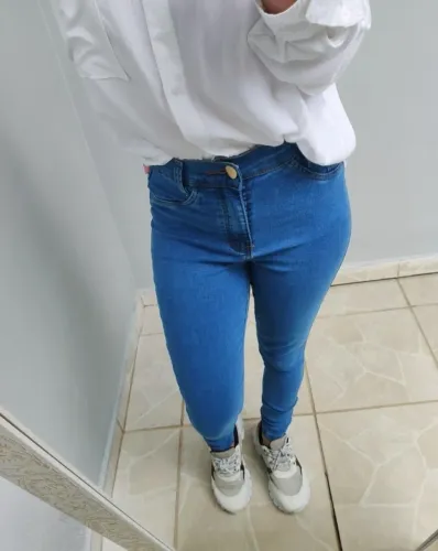 calça jeans feminina modelagem skinny com elastano 98% algodão / 2% elastano 