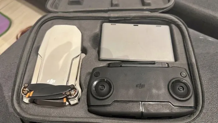 Drone DJI Mini SE + Controle Original + Estojo + 3 Baterias Originais