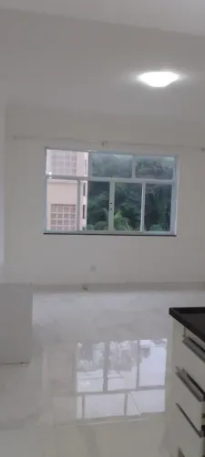 Imóvel para aluguel tem 30 metros quadrados com 1 quarto em Centro - Petrópolis - RJ