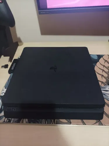 PS4 Slim 1TB + 2 Controles + 3 jogos Excelente Estado