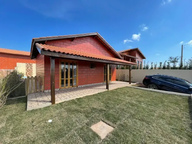 Casa de campo de 3 dormitórios 1 suíte condomínio - São Roque/Mairinque