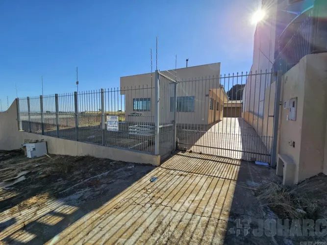 Imóvel em alvenaria localizado na Rua Miguel Ignacio Souza