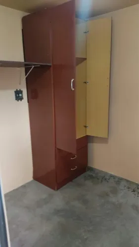 Quarto em casa de família!