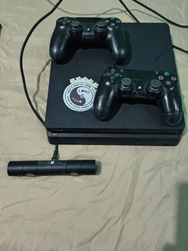 Ps 4 semi novo