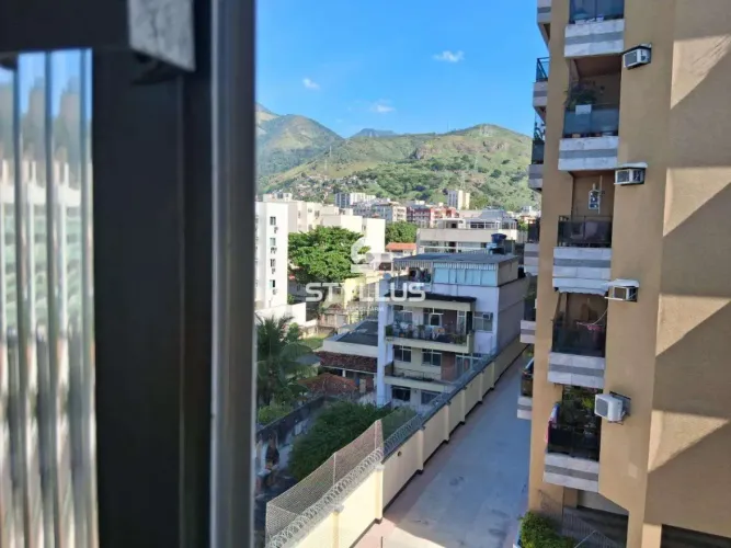 Apartamento Espaçoso de 3 Quartos (1 Suíte) com Vaga no Centro do Méier! RO01X