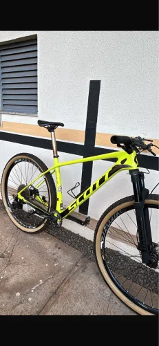 Bicicleta MTB CARBONO