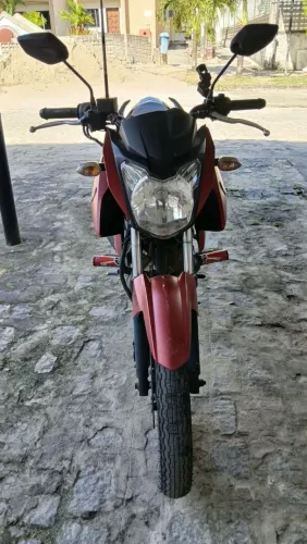 Vende- se uma moto