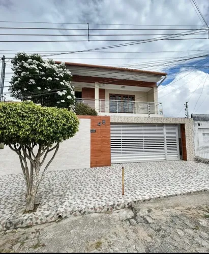 Lindo sobrado a venda xaxim