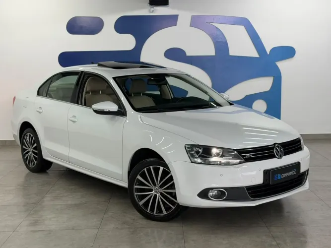 Volkswagen Jetta Highline TSI 2.0 8V 120cv Gasolina Tiptronic 2014