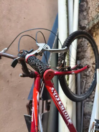 Vendo bicicleta aro 26 Houston  trocar apenas câmera de ar