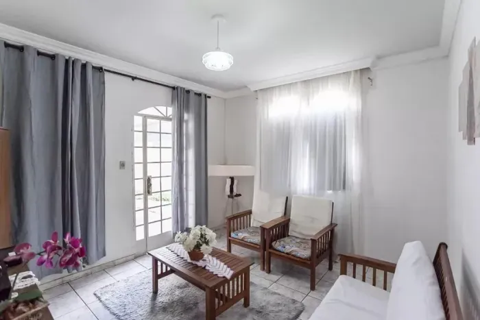 Casa à Venda - Castelo, 5 Quartos, 244 m2