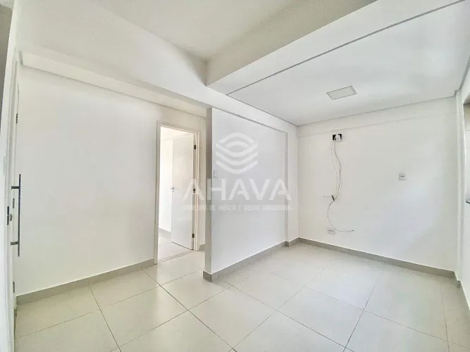 Apartamento com 3 Quartos à venda, 76m², Candelária