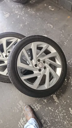 Rodas 17 polo tsi
