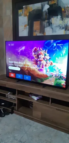 Tv Smart Android tela infinita HDR semi nova