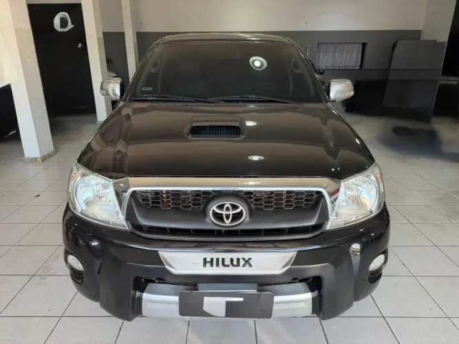 Toyota Hilux CD SRV D4-d 4X4 3.0 TDI Diesel AUT 2011