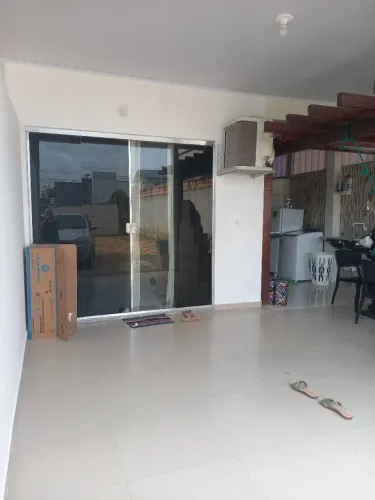 Aluga-se apartamento mobiliado, valores a negociar.