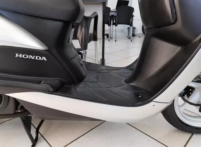 Honda Lead EXCLUSIVA 