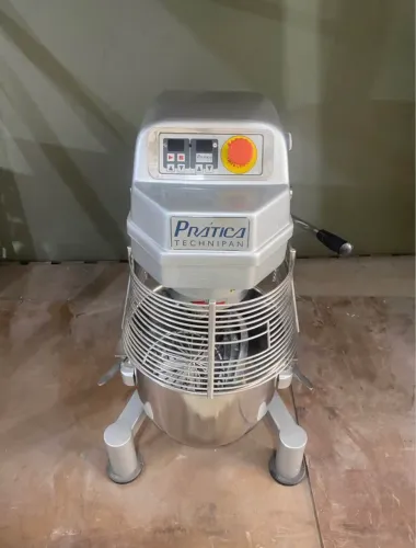Maquinário de padaria batedeira prática 20L