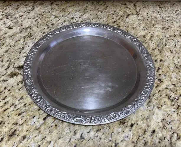 Bandeja redonda em aço inox 18/8