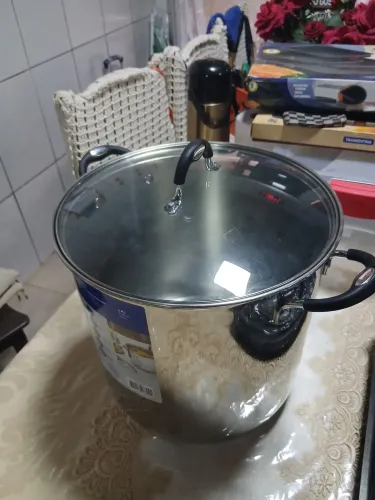 Panela em inox Tramontina 20 litros tampa de vidro