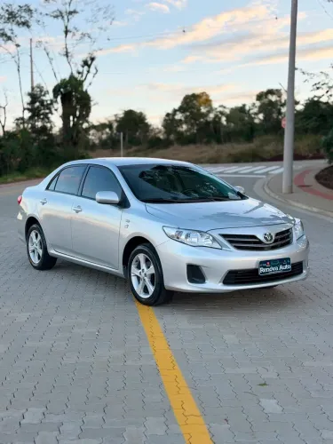 Toyota Corolla GLI 1.8 Flex 16V Aut. 2013