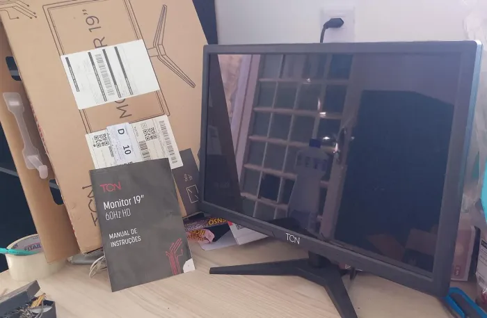 Monitor TCN 19" como novo