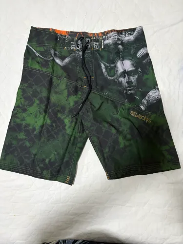 Bermuda Billabong Sepultura DeadStock Coleção 2012