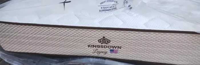 Vendo Colchão Queen Size da Euro Colchões Kingsdown Padrão Americano