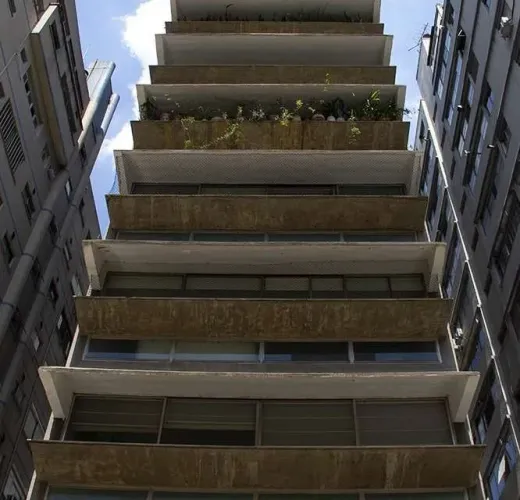 Apartamento para venda e locação em Cerqueira César com 3 quartos, sendo 1 suíte, 200m²